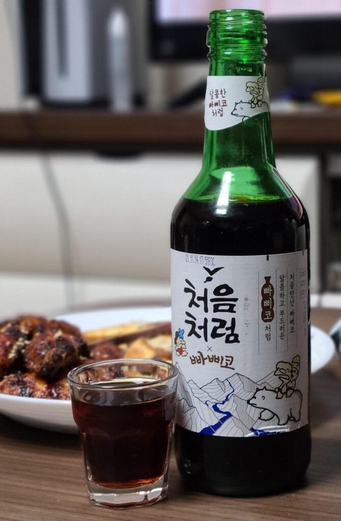 Il soju esiste anche in aromatizzato in vari gusti: frutta, yogurt e cioccolato.